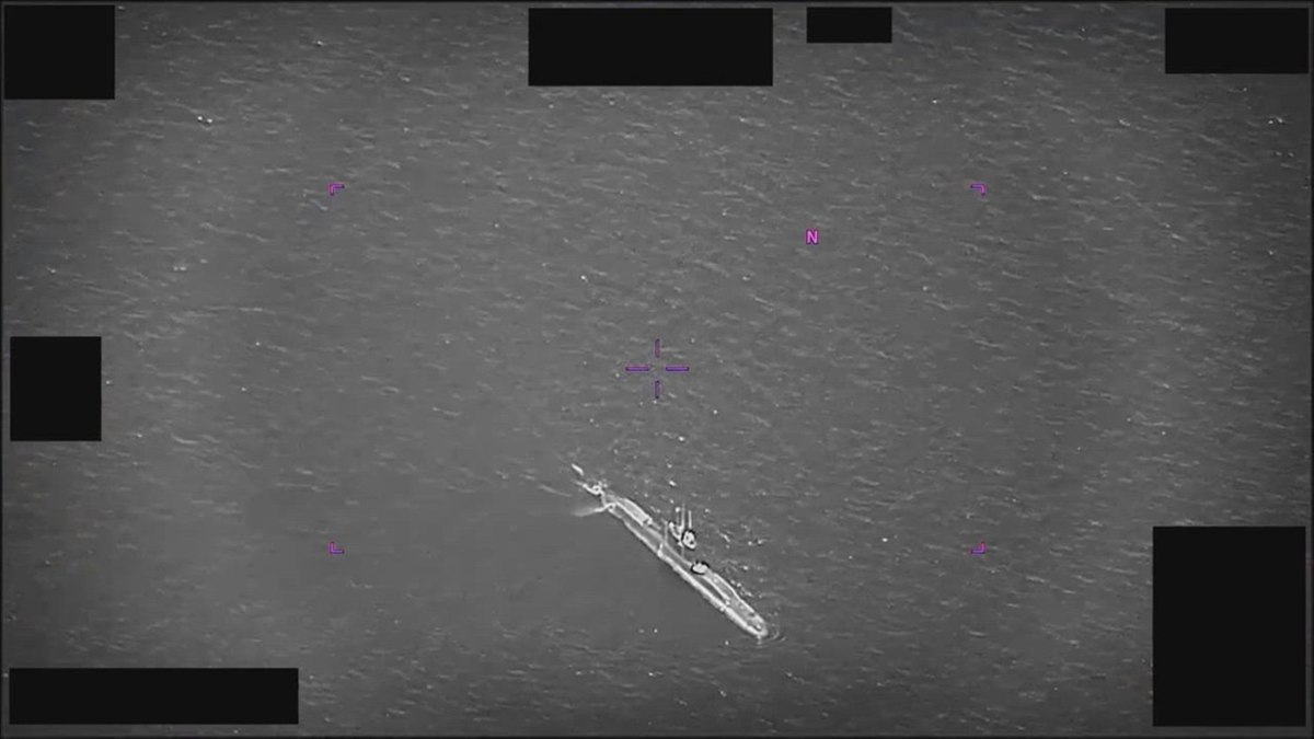 USO near submarine video: what DOW-UAP-PR067 actually shows official video thumbnail